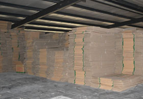 91视频网倉庫紙箱